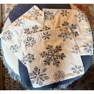 Pottery Barn ? Snowflake Embroidered Pillow Cover 18x18 Ivory Set Of 3